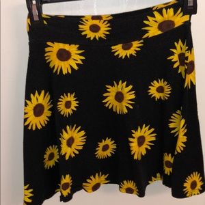 Sunflower printed skater skirt!
